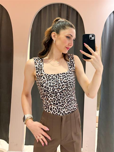 Kahverengi Likralı Kare Yaka Leopar Atlet