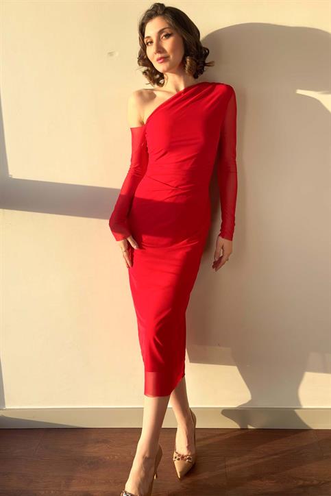 Kırmızı Tül Kollu Tek Omuz Drapeli Elbise