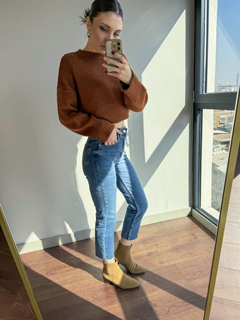 Koyu Mavi Paça Kesik Boyfit Jean