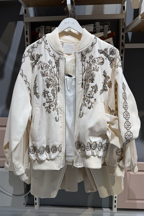 Krem Taş İşlemeli Mevsimlik Bomber Ceket