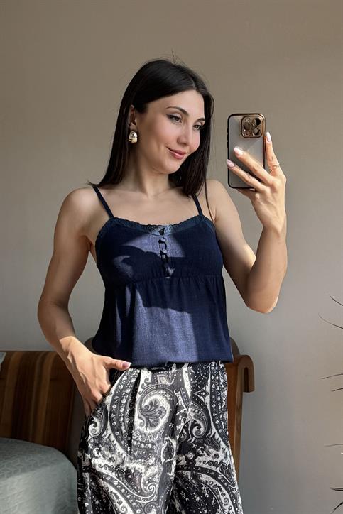 Lacivert Gipeli Atlet