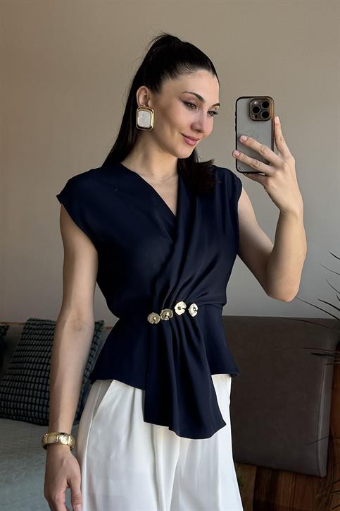 Lacivert Yan Düğme Detaylı Bluz