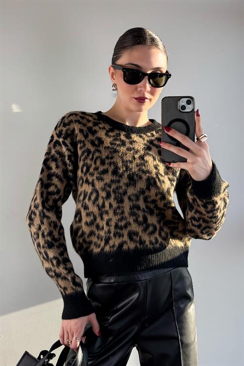 Leopar Sakallı Crop Kazak