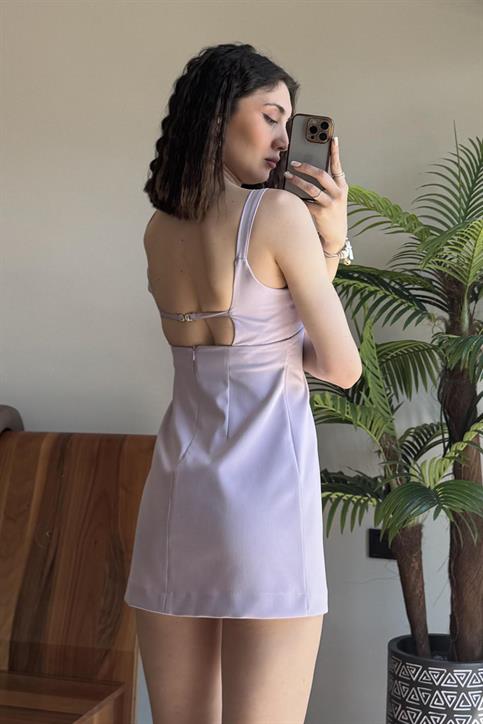 Lila Arkası Taş Kopçalı Elbise