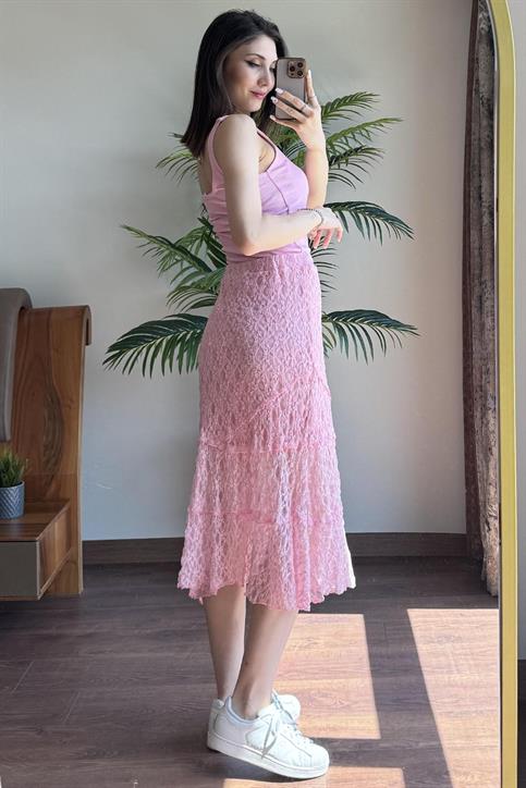 Pembe Astarlı Dantel Etek