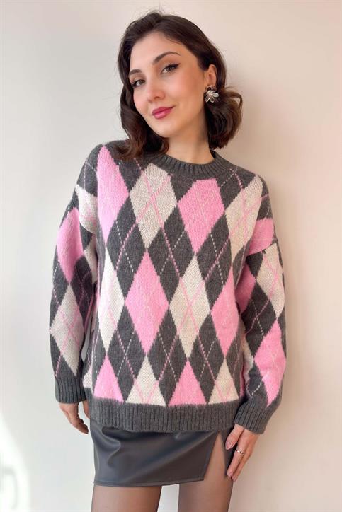 Pembe Baklava Desenli Kazak
