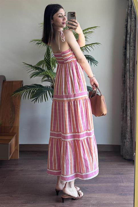 Pembe Çizgili Elbise