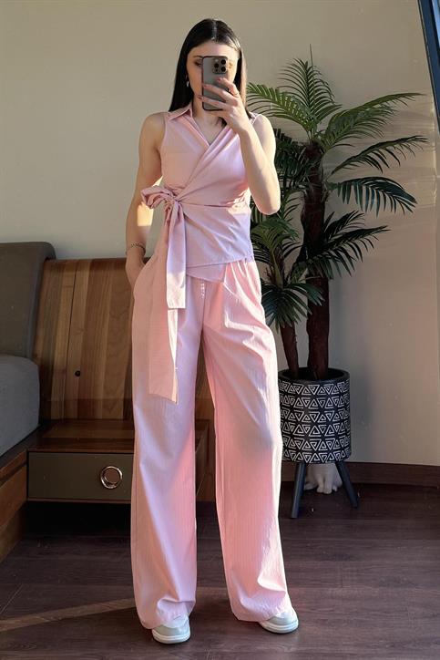 Pembe Çizgli Bağlamalı Bluz