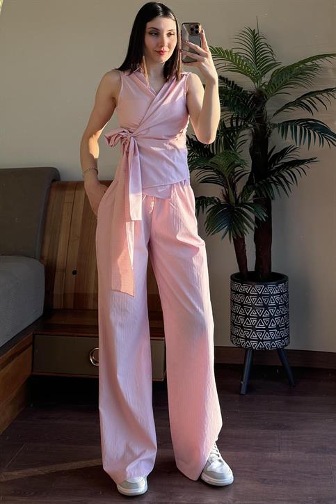 Pembe Çizgli Bağlamalı Bluz