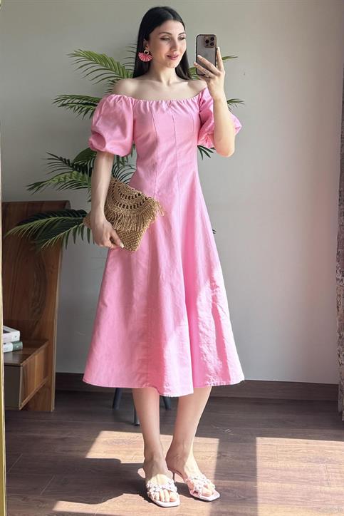 Pembe Dikiş Detaylı Elbise