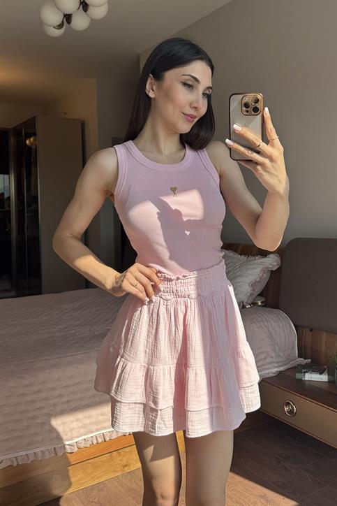 Pembe Kalp Armalı Atlet