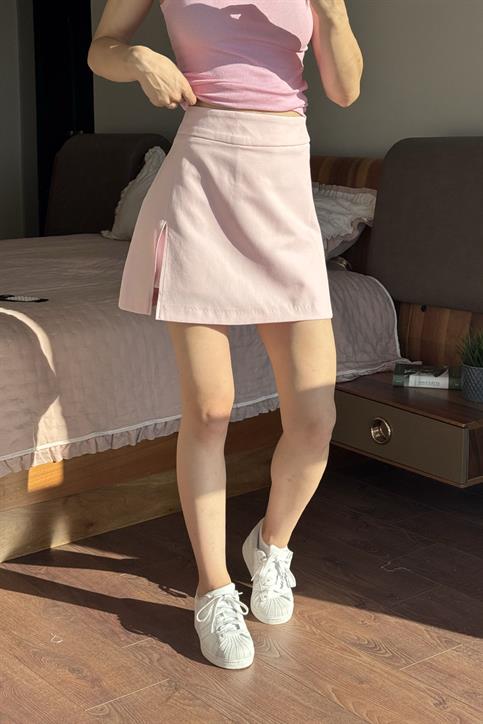 Pembe Tek Yırtmaçlı Çan Kesim Mini Şort  Etek