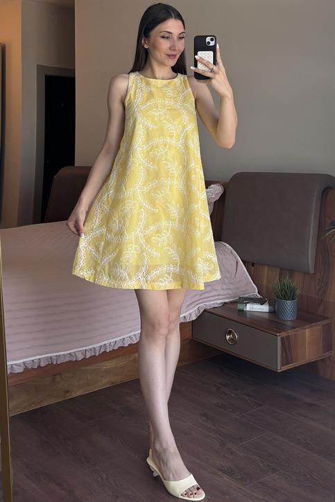 Sarı Çiçek Nakışlı Elbise