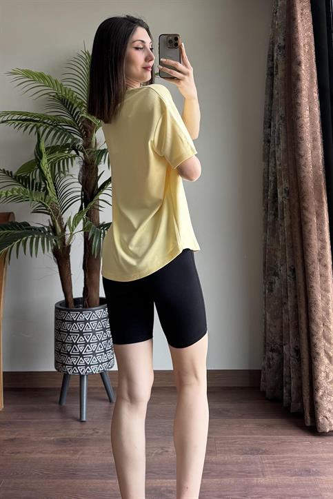 Sarı V Yaka Basic T Shirt
