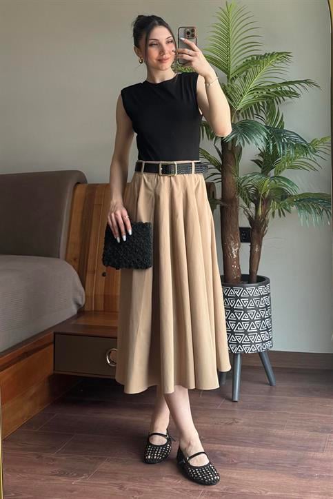 Siyah Altı Volanlı Elbise