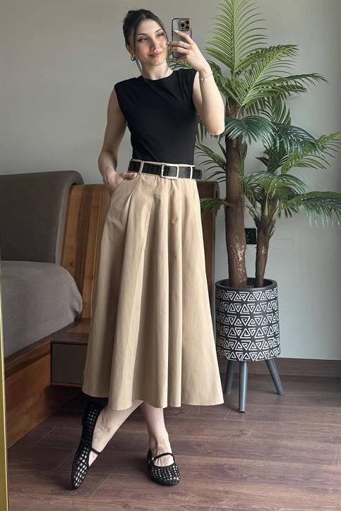 Siyah Altı Volanlı Elbise