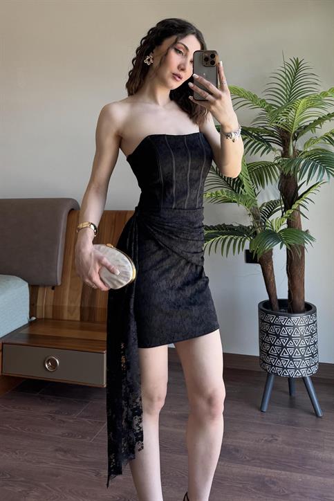 Siyah Arkası Britli Dantel Elbise