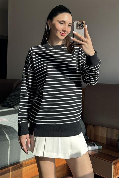 Siyah Bisiklet Yaka Çizgili Sweatshirt