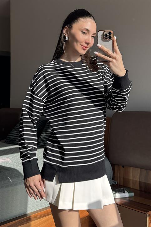 Siyah Bisiklet Yaka Çizgili Sweatshirt