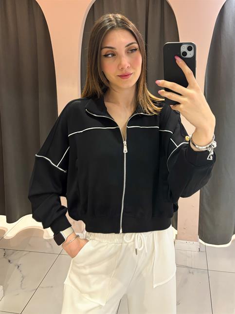 Siyah Biye Detaylı Fermuarlı Sweatshirt