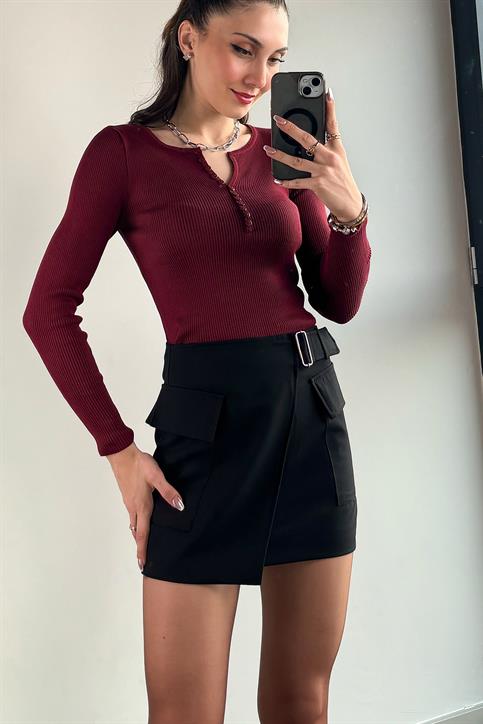 Siyah Cep ve Kemer Detaylı Şort Etek