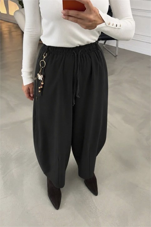 Siyah Charmlı Pantolon