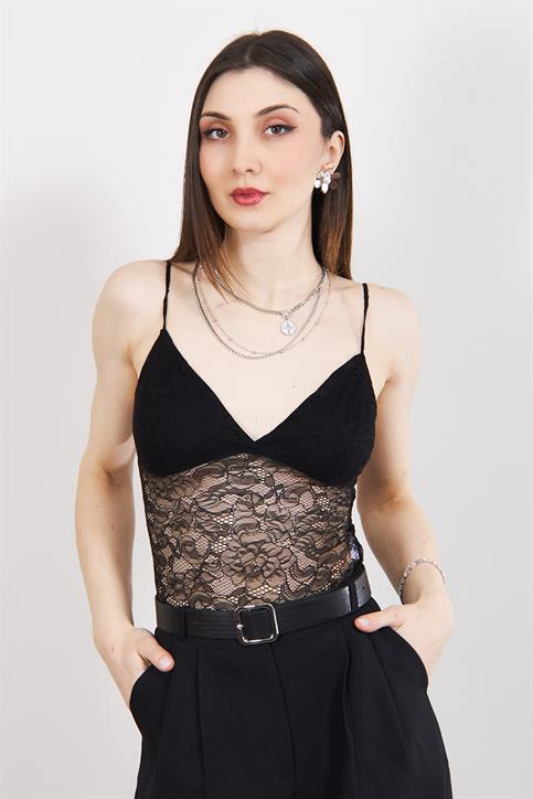 Siyah Dantel Detaylı Bluz