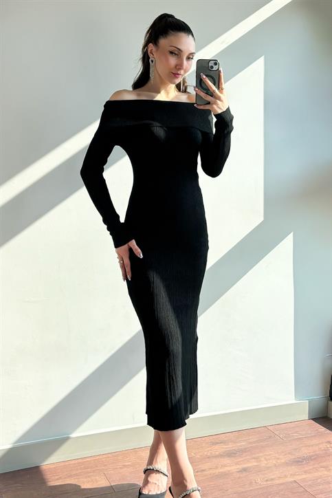 Siyah Degaje Yaka Ftilli Triko Elbise