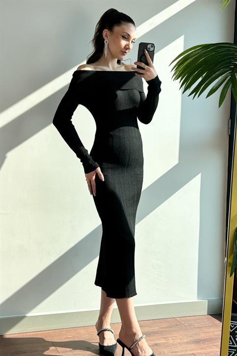 Siyah Degaje Yaka Ftilli Triko Elbise