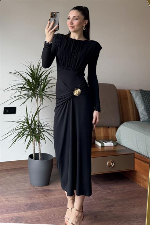 Siyah Güneş Tokalı Drape Detaylı Elbise
