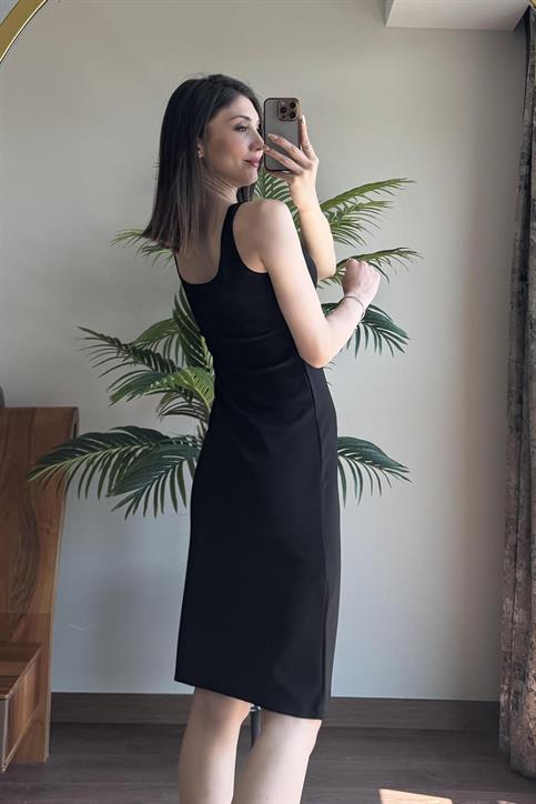 Siyah Kalın Askılı Astarlı Elbise