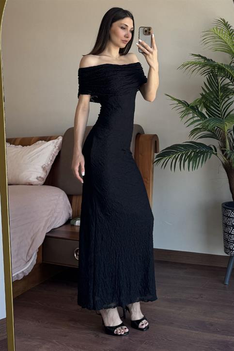 Siyah Madonna Yaka Dantel Elbise