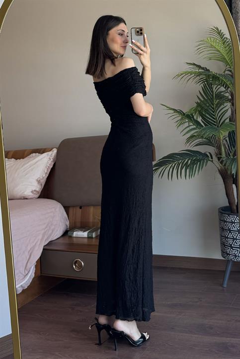 Siyah Madonna Yaka Dantel Elbise