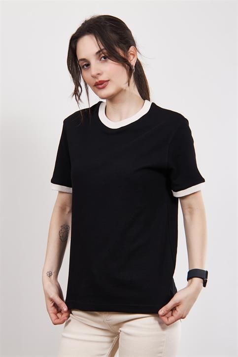 Siyah Massi Kontrast Yaka ve Manşetli T Shirt