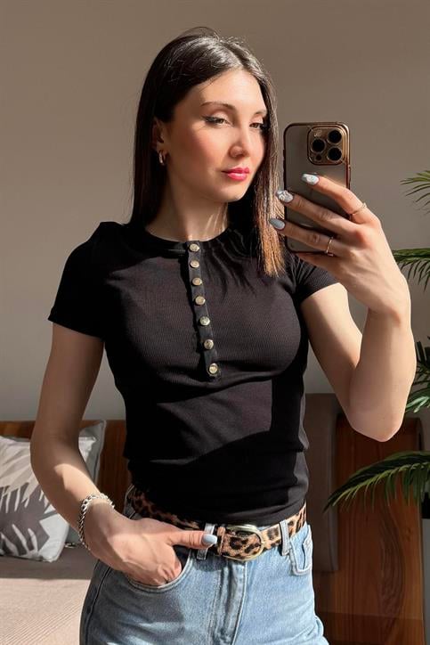 Siyah Önü Çıt Çıtlı Kaşkorse T Shirt