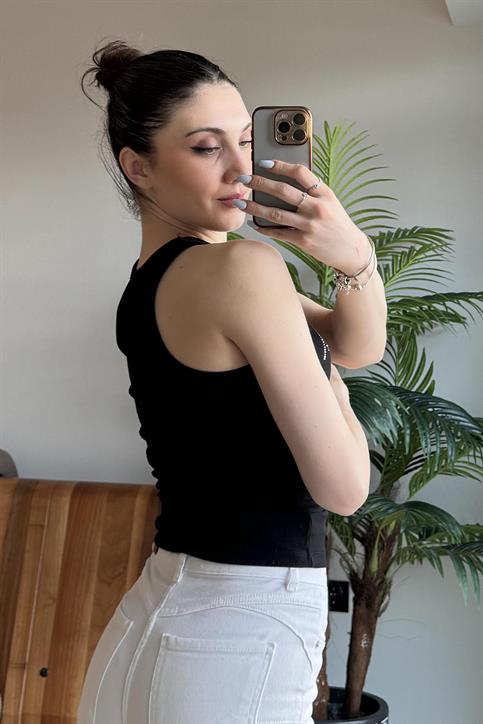 Siyah Taşlı Atlet