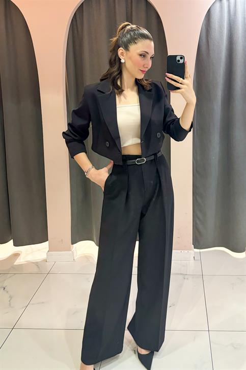 Siyah Tek Düğmeli Crop Ceket