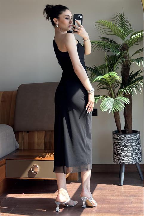 Siyah Tek Omuz Çiçek Detaylı Tül Elbise