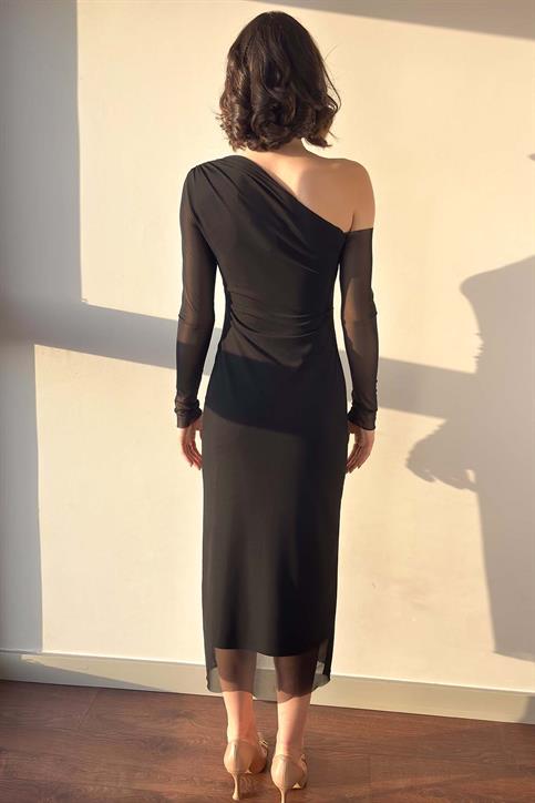 Siyah Tül Kollu Tek Omuz Drapeli Elbise