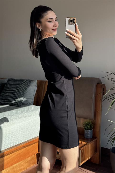 Siyah V Demirli Elbise