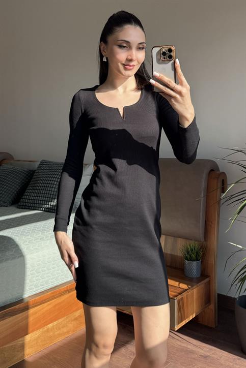 Siyah V Demirli Elbise