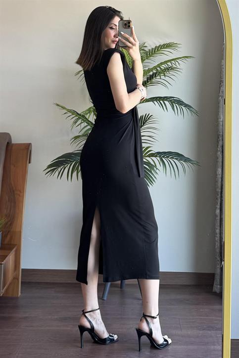 Siyah Vatkalı Önü Bağlamalı Elbise