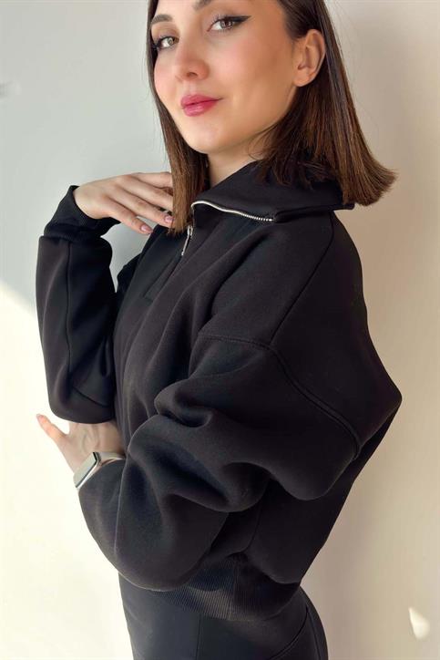 Siyah Yaka Detaylı Crop Sweatshirt