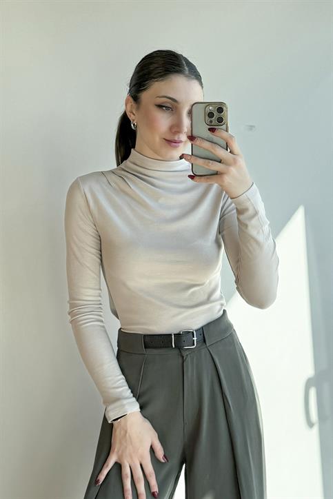 Vizon Omuz Pileli Uzunkollu Bluz