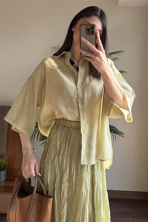 Yeşil Oversize İpeksi Gömlek Kırışık Etek Takım