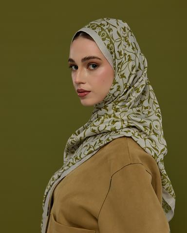 S-LALE-40 Beyaz Işık & Altın Zeytin Lale Bahçesi Desen Şal