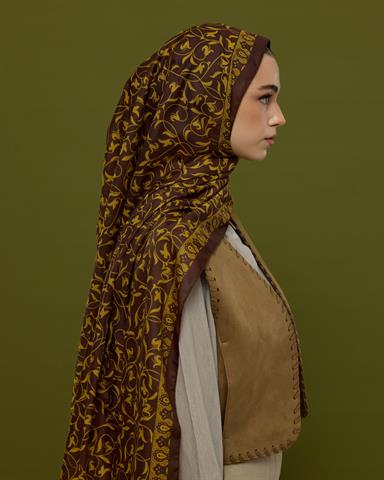 S-LALE-43 Buhur Kahvesi & Saf Sarı Lale Bahçesi Desen Şal