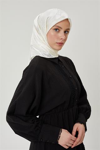 Kırık Beyaz G Desen Parlak Jakar Eşarp