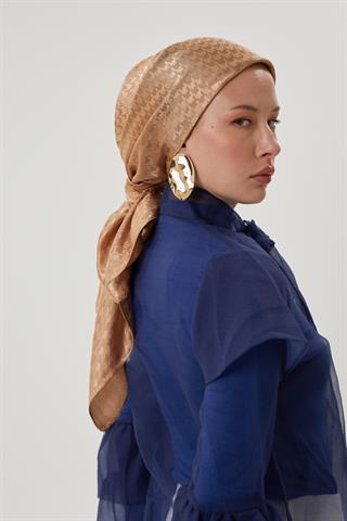 Mocha Kazayağı Desen Parlak Jakar Eşarp