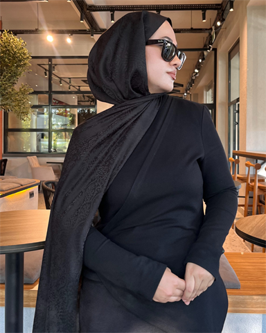 Siyah Lavin Desen Jakar Şal